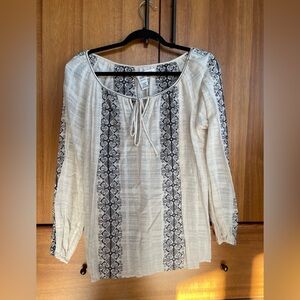 Max Studio Off White and Black Embroidered Blouse